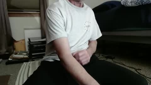 Snapshot of 1xy2z chatting on 12-18-25, 01:17 1xy2z online show from 12-18-25, 01:17