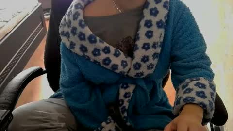 Snapshot of 1your_hot_girls chatting on 02-12-25, 12:33 1your_hot_girls online show from 02-12-25, 12:33
