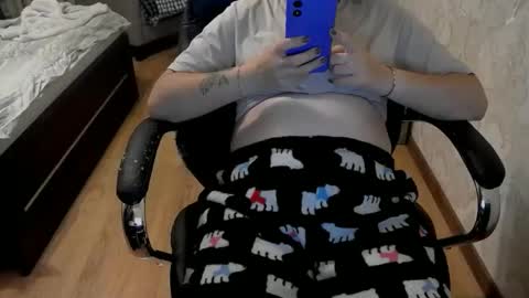 Snapshot of 1your_hot_girls chatting on 10-07-25, 04:48 1your_hot_girls online show from 10-07-25, 04:48