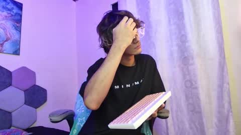 Snapshot of 2006_tgn chatting on 10-03-25, 11:51 2006_tgn online show from 10-03-25, 11:51