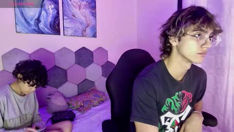 Snapshot of 2006_tgn chatting on 10-12-25, 11:53 2006_tgn online show from 10-12-25, 11:53