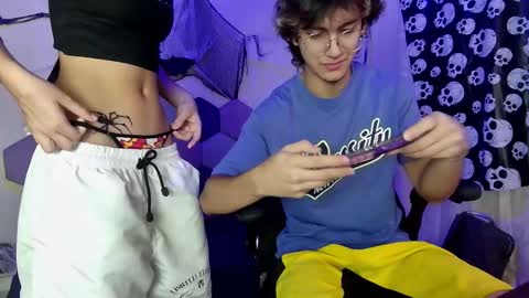 Snapshot of 2006_tgn chatting on 10-20-25, 11:43 2006_tgn online show from 10-20-25, 11:43