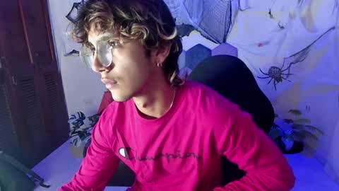 Snapshot of 2006_tgn chatting on 10-27-25, 11:47 2006_tgn online show from 10-27-25, 11:47