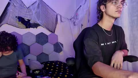 Snapshot of 2006_tgn chatting on 11-03-25, 12:39 2006_tgn online show from 11-03-25, 12:39