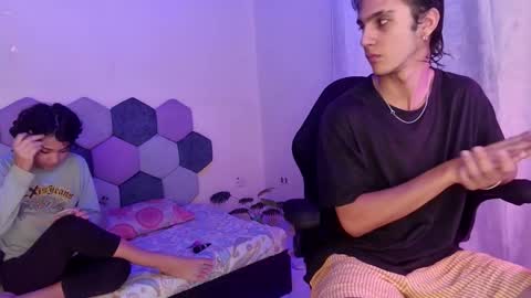 Snapshot of 2006_tgn chatting on 11-08-25, 12:16 2006_tgn online show from 11-08-25, 12:16