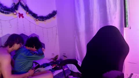 Snapshot of 2006_tgn chatting on 11-29-25, 02:31 2006_tgn online show from 11-29-25, 02:31