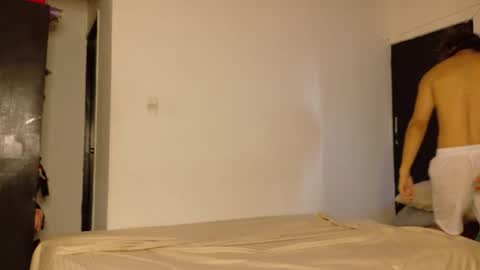 Snapshot of 2006_tgn chatting on 12-05-25, 12:03 2006_tgn online show from 12-05-25, 12:03