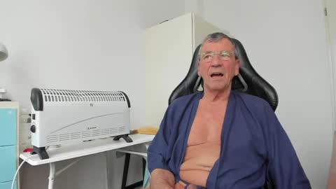 Henk online show from 04-03-26, 01:42