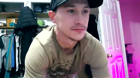 Snapshot of 21yearsy0ung9icheshung chatting on 12-09-24, 12:45 AlecurClit online show from 12-09-24, 12:45