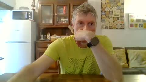 22esserre online show from 06-19-26, 12:09