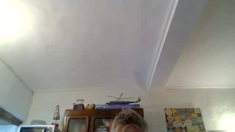 22esserre online show from 08-03-26, 11:37