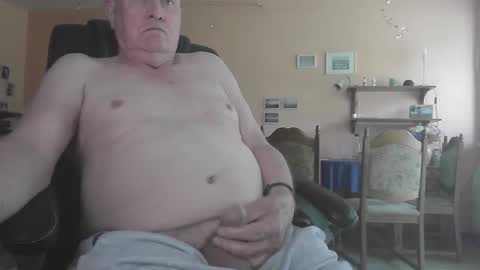 Snapshot of 29famila chatting on 10-17-25, 11:57 29famila online show from 10-17-25, 11:57