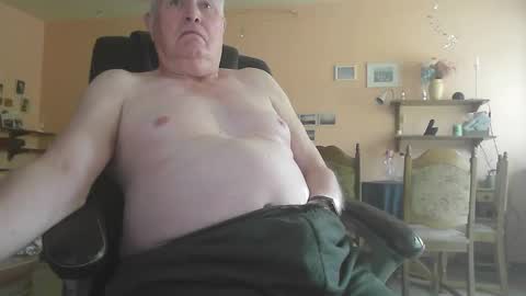 Snapshot of 29famila chatting on 11-02-25, 01:02 29famila online show from 11-02-25, 01:02