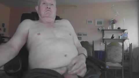 Snapshot of 29famila chatting on 11-16-25, 01:17 29famila online show from 11-16-25, 01:17