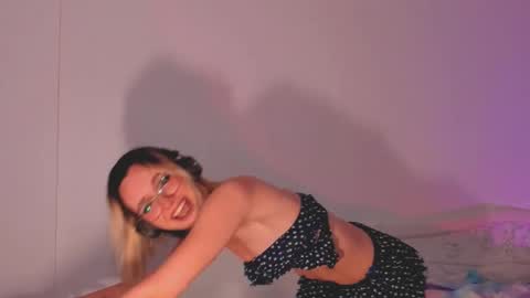 Snapshot of 2b_ chatting on 02-23-25, 04:17 Sasha weekend from 14 to 27 November online show from 02-23-25, 04:17