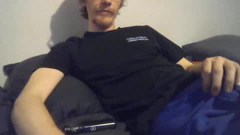 Snapshot of 2big2hype chatting on 02-21-25, 01:33 cheif online show from 02-21-25, 01:33