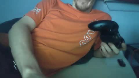 Snapshot of 2big2hype chatting on 09-21-25, 03:57 cheif online show from 09-21-25, 03:57