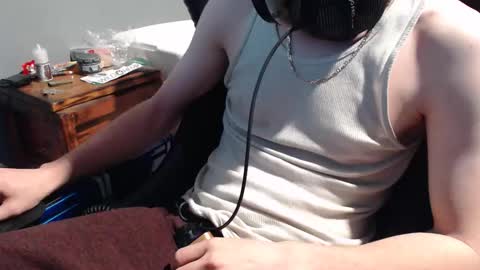 Snapshot of 2big2hype chatting on 12-03-25, 02:52 cheif online show from 12-03-25, 02:52