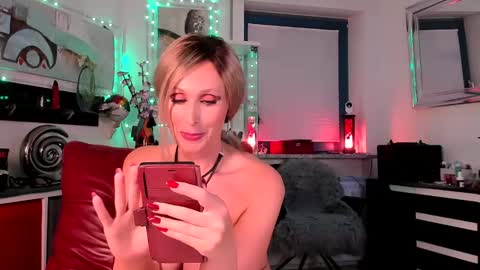 Alice online show from 01-11-25, 12:44