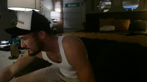 Snapshot of 2hungrichards23 chatting on 09-16-25, 06:47 2hungrichards23 online show from 09-16-25, 06:47