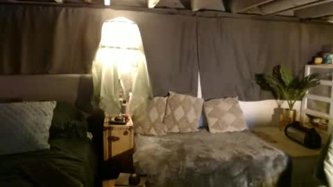 Snapshot of 2hungrichards23 chatting on 04-10-26, 07:51 2hungrichards23 online show from 04-10-26, 07:51