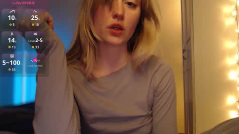 Snapshot of 2kepler22b chatting on 02-11-26, 09:53 . online show from 02-11-26, 09:53