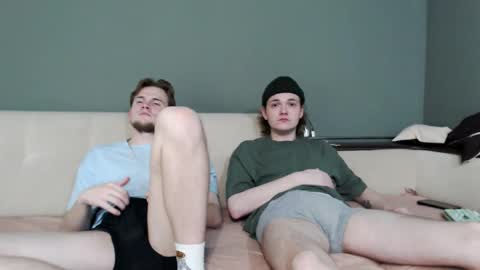 Eleot online show from 12-04-25, 05:17