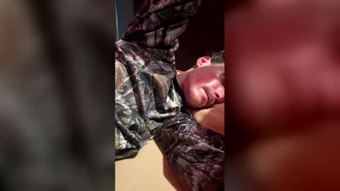 Snapshot of 2pac200022 chatting on 03-20-26, 10:31 2pac200022 online show from 03-20-26, 10:31