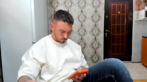 2sexymuscles online show from 05-28-26, 08:17