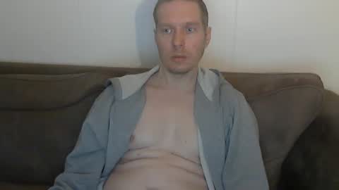 Snapshot of 2small4you83 chatting on 02-13-26, 11:28 2small4you83 online show from 02-13-26, 11:28