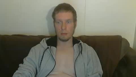 Snapshot of 2small4you83 chatting on 05-04-26, 04:58 2small4you83 online show from 05-04-26, 04:58