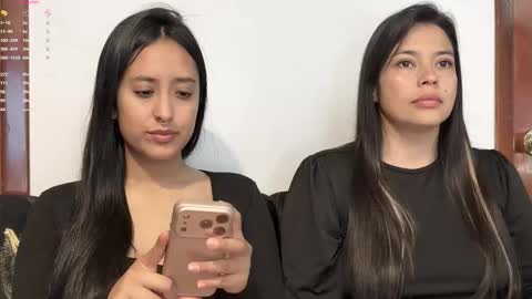 Dalilah and Tarah online show from 02-12-26, 01:44