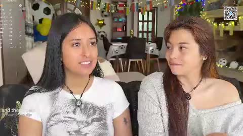 Snapshot of 2summerlove2 chatting on 06-26-26, 06:45 Dalilah and Tarah online show from 06-26-26, 06:45