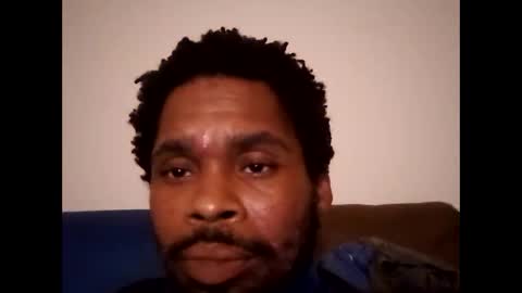 Snapshot of 2watchcock chatting on 10-12-25, 01:26 Str8 Edge online show from 10-12-25, 01:26