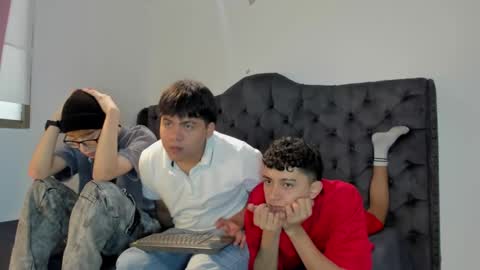 Snapshot of 3guy3 chatting on 11-13-25, 07:46 Guy 1 Guy 2 Guy 3. online show from 11-13-25, 07:46