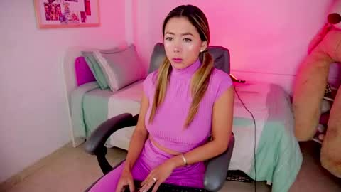 Snapshot of 3kam_amazonian chatting on 05-10-26, 09:25 independent model online show from 05-10-26, 09:25