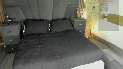 3X NAXAA online show from 04-11-26, 01:48