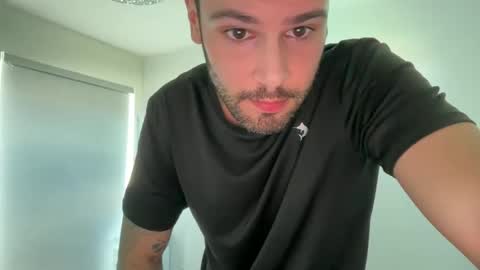 Snapshot of 3xxxjason chatting on 10-25-25, 06:35 3xxxjason online show from 10-25-25, 06:35