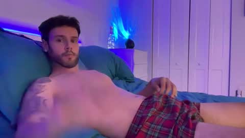 Snapshot of 3xxxjason chatting on 11-28-25, 02:25 3xxxjason online show from 11-28-25, 02:25