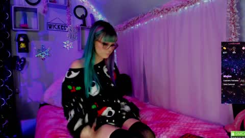 Snapshot of 4kfucktoy chatting on 12-20-24, 05:57 Mo online show from 12-20-24, 05:57