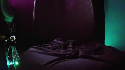 Ixela online show from 09-27-25, 01:38