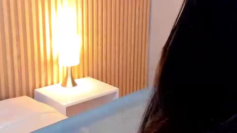 ... .     Angel     . ... online show from 09-24-25, 08:56