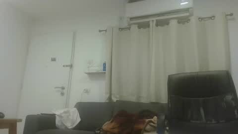 Snapshot of 55555558 chatting on 01-19-25, 08:39 crazy101 online show from 01-19-25, 08:39