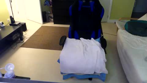 Larese Carlo online show from 10-15-25, 03:50