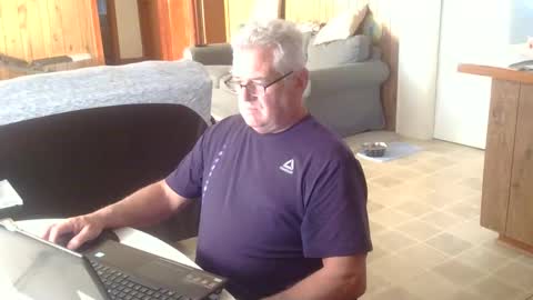 Snapshot of 55mnc chatting on 10-16-25, 08:54 Joe online show from 10-16-25, 08:54