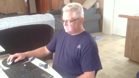 Snapshot of 55mnc chatting on 10-19-25, 04:07 Joe online show from 10-19-25, 04:07