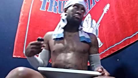 Snapshot of 5hbk chatting on 11-21-25, 01:21 Tettaz GetitJusy4ya online show from 11-21-25, 01:21