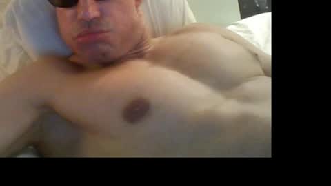 Snapshot of 5minuescum chatting on 10-28-25, 07:05 RecentBison online show from 10-28-25, 07:05