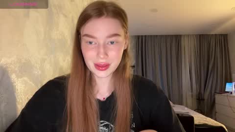 Snapshot of 5th_e1ement chatting on 11-21-25, 08:40 5th_e1ement online show from 11-21-25, 08:40