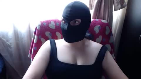 Snapshot of 666maskgirl chatting on 05-18-26, 05:08 SHANNON online show from 05-18-26, 05:08
